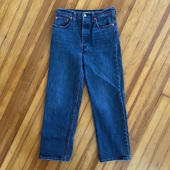 Levi’s Premium Denim Ribcage Straight Ankle No Back Pocket Jeans in Washed Black - Picture 2 of 7